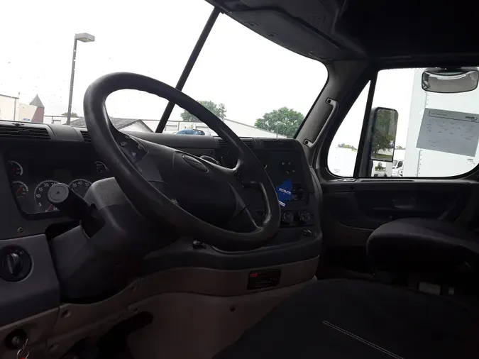 2016 FREIGHTLINER/MERCEDES CASCADIA 125