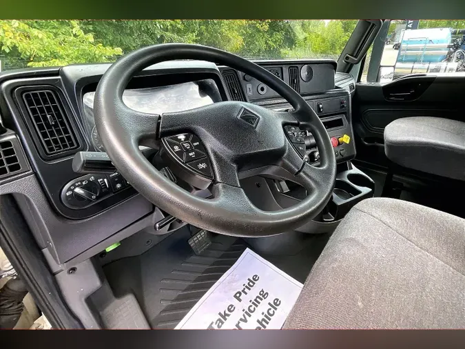 2022 INT LT625 6x4f50088985eb34470b7d66f9ce9937a77