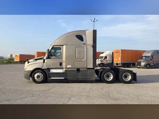 2024 Freightliner Cascadia 126