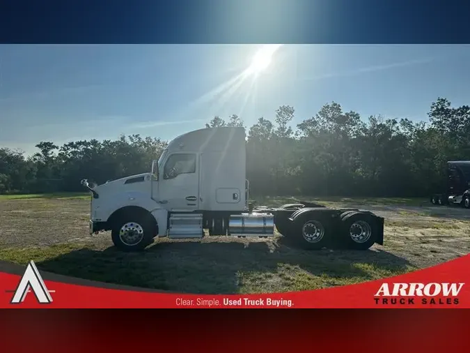 2022 KENWORTH T880