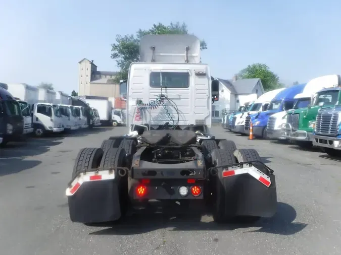 2019 VOLVO VNL