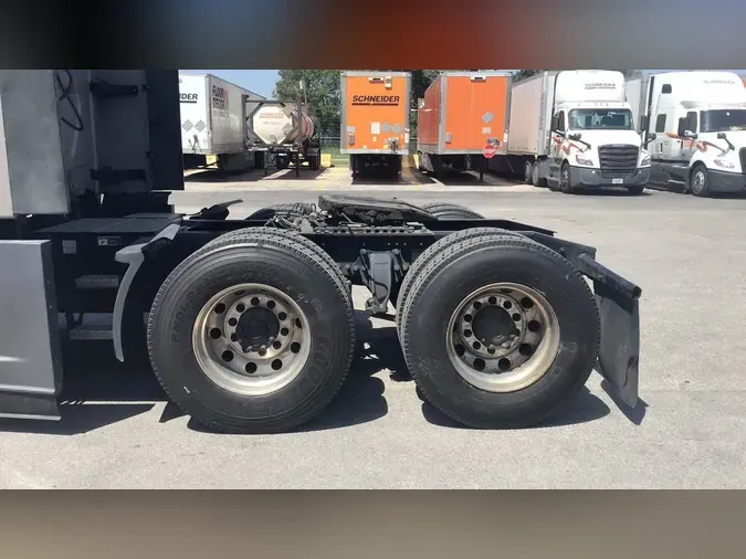 2025 Freightliner Cascadia 126f5052cb7fae42cc091846116847eb054