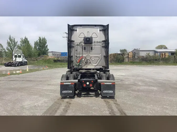 2021 Freightliner Cascadia