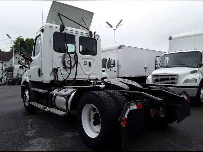 2019 FREIGHTLINER NEW CASCADIA 116