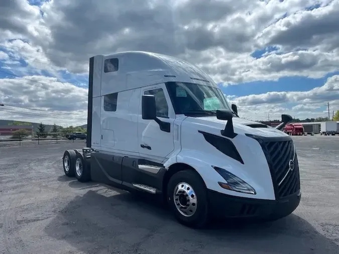 2026 VOLVO VNL64T860