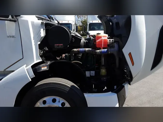 2018 Volvo VNL300