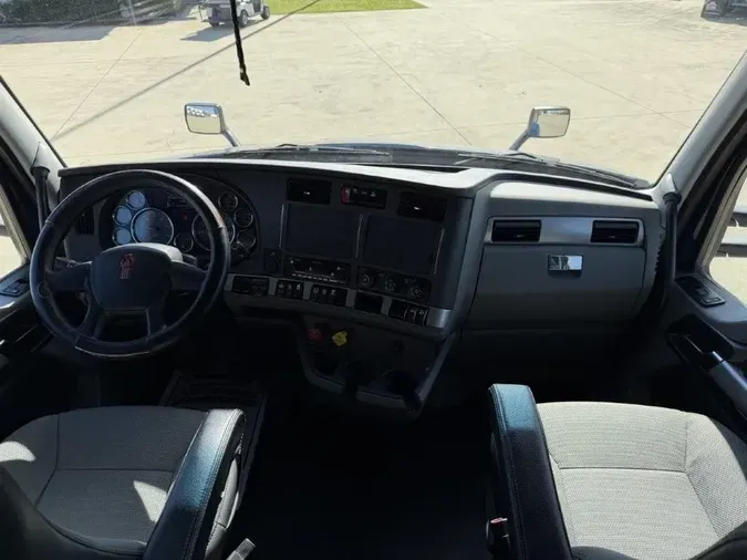 2022 Kenworth T680