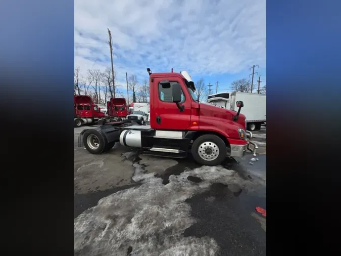 2019 FREIGHTLINER/MERCEDES CASCADIA 125