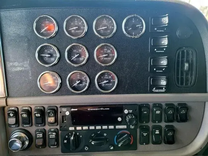 2022 Peterbilt 389f51b8f2320b77c7a0fbf566e06d3bb94