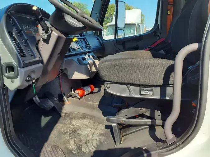 2019 FREIGHTLINER/MERCEDES M2 106f51deddf2bf88bc5068c6be86de9f22b