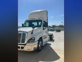 2016 Freightliner CASCADIA 125