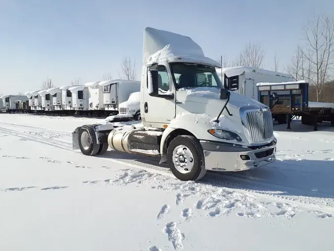 2019 NAVISTAR INTERNATIONAL RH613 DAYCAB S/A