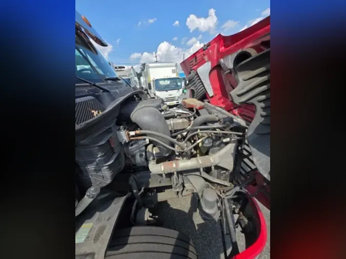 2019 FREIGHTLINER/MERCEDES CASCADIA 125