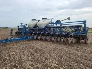 2012 Kinze 3600