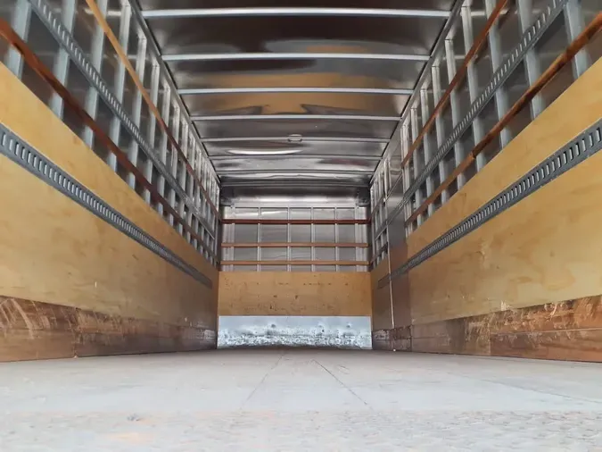 2017 FREIGHTLINER/MERCEDES M2 106