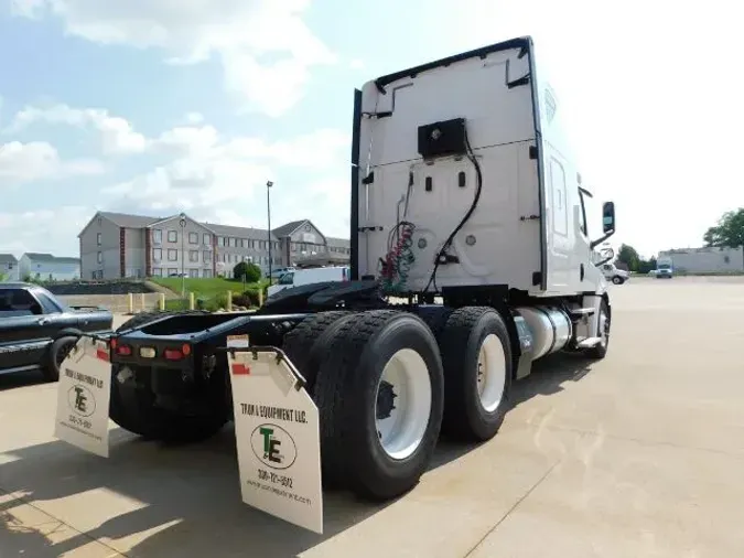 2018 Freightliner New Cascadia 126