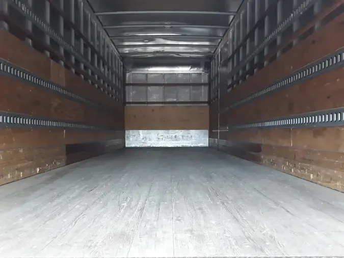 2018 FREIGHTLINER M2 106