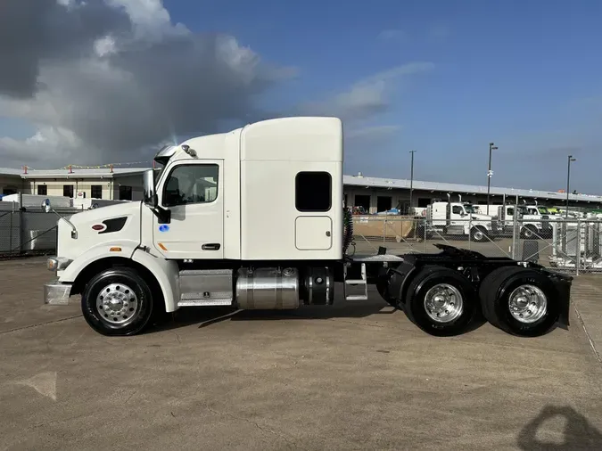 2021 Peterbilt 567