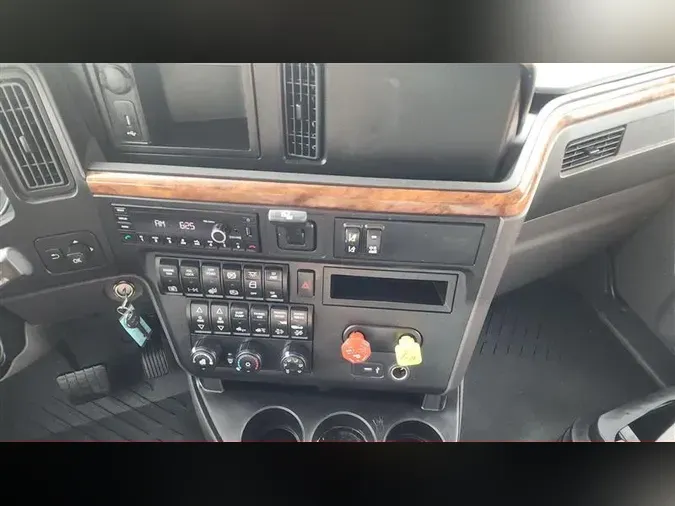 2021 INTERNATIONAL LT625