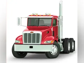 2022 Peterbilt 348