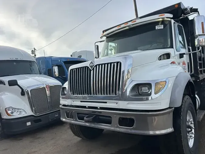 2006 INTERNATIONAL WORKSTAR 7600