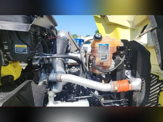 2019 INTERNATIONAL RH613