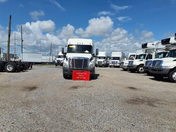 2020 FREIGHTLINER CASCADIA 113" DAYCAB