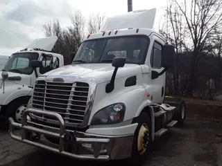 2017 FREIGHTLINER/MERCEDES CASCADIA 113