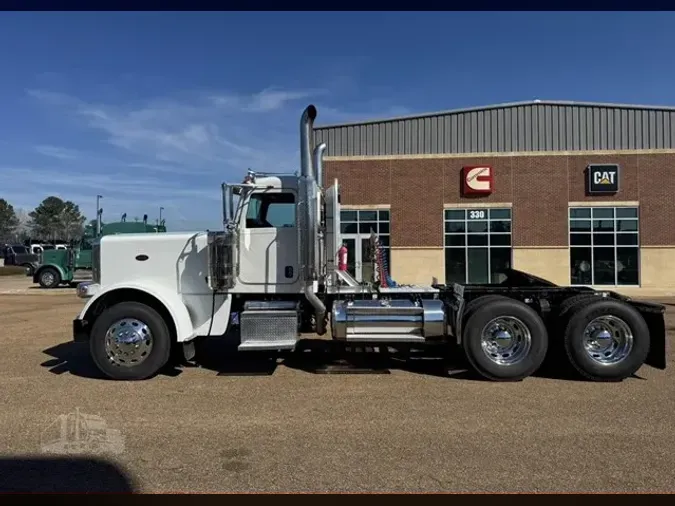 2022 PETERBILT 389