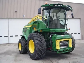 2016 John Deere 8800