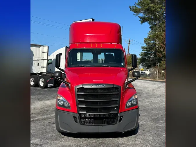 2021 FREIGHTLINER CASCADIA 126