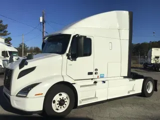 2021 VOLVO VNR42T640