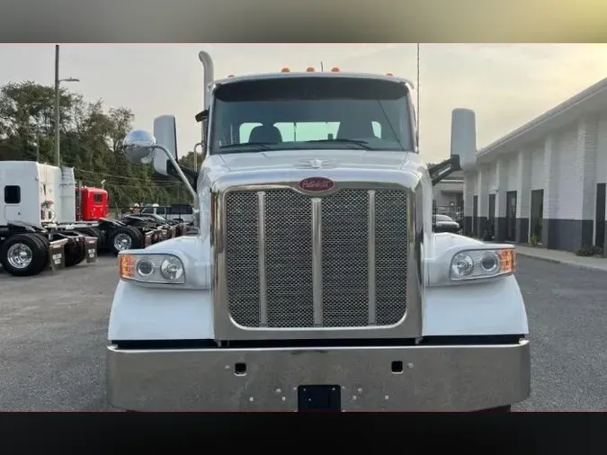 2021 Peterbilt 567