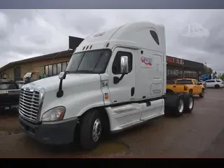 2011 FREIGHTLINER CASCADIA 125