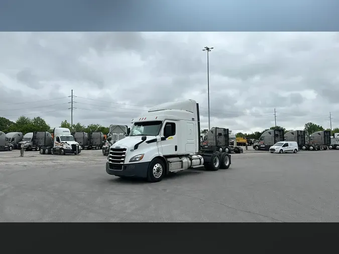 2020 Freightliner Cascadia