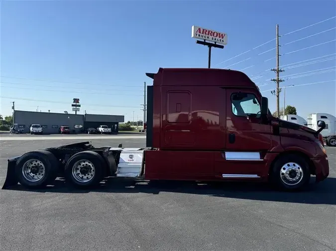 2019 FREIGHTLINER CA126