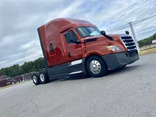 2020 Freightliner Cascadia 126