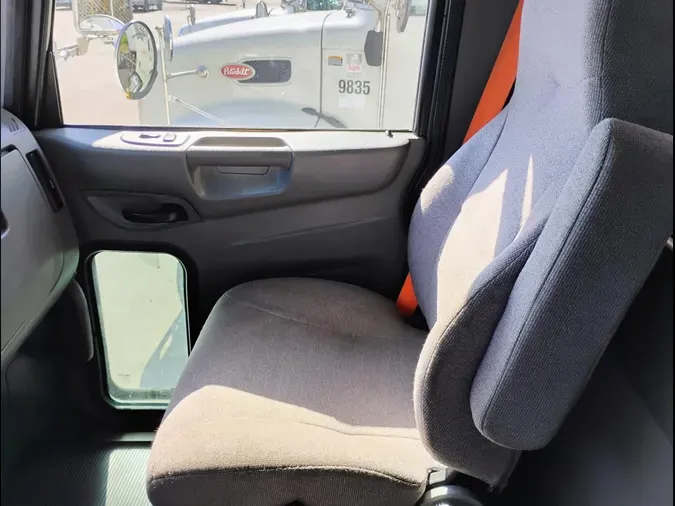 2020 Peterbilt 337f54befdd8cc795ace4dae21d3dc82dfe