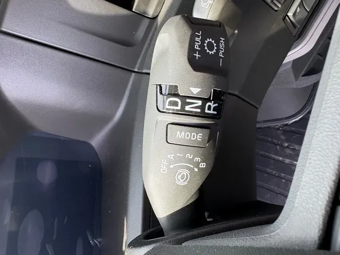 2027 VOLVO TRUCK VNL64TV04