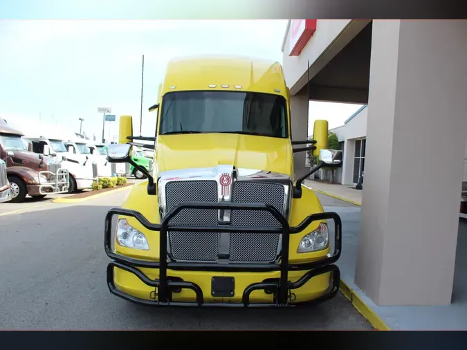 2022 Kenworth T680