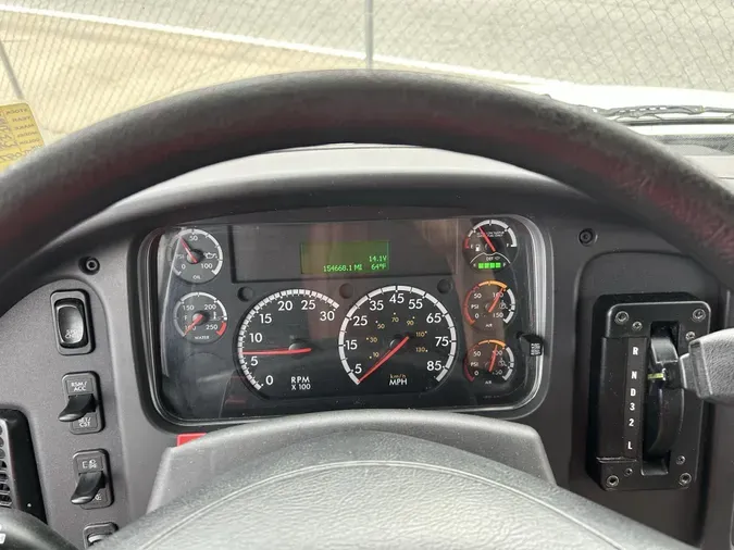 2018 Freightliner Business Class M2 106