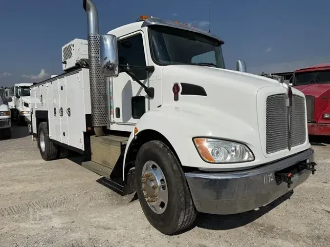 2010 KENWORTH T270