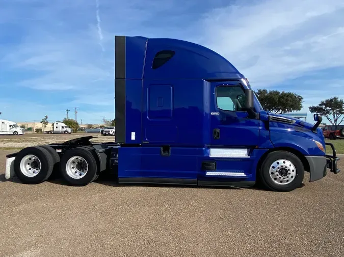 2022 Freightliner Cascadia