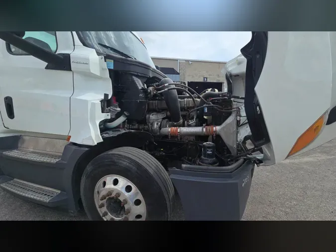 2020 Freightliner Cascadia 126