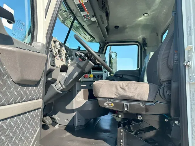 2018 MACK CXU613