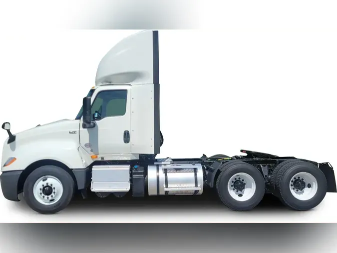 2021 International LT625f55bf01b7c76d9faaad3dcca86206b81