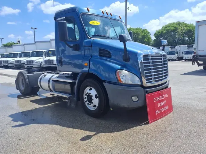 2017 FREIGHTLINER CASCADIA 113