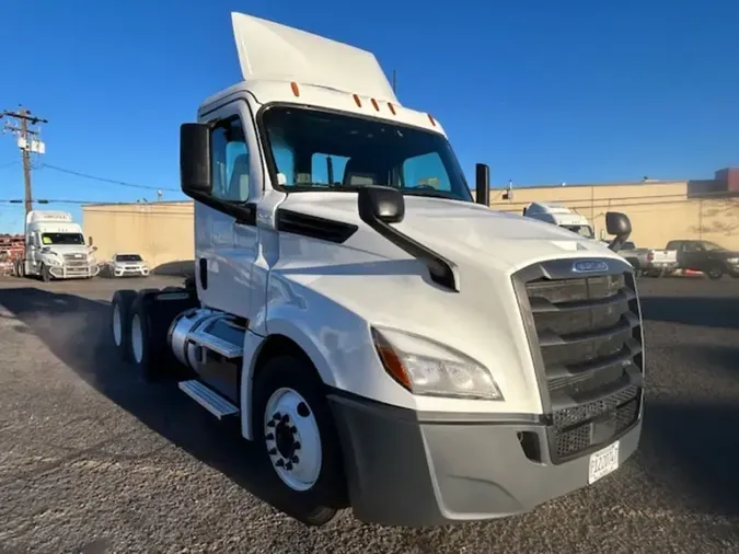 2019 FREIGHTLINER/MERCEDES CASCADIA