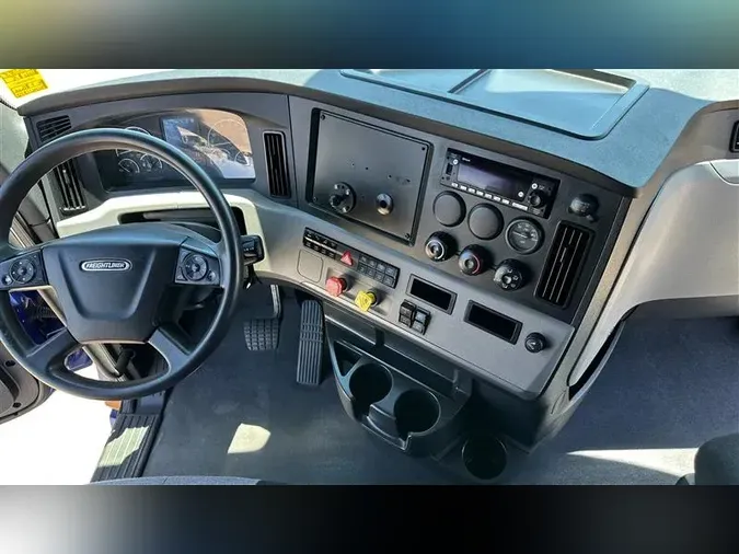 2022 FREIGHTLINER CA126