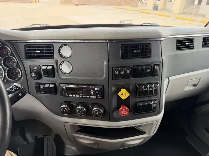 2021 Peterbilt 579f562bb959b58033ba33ddd2c49795f69